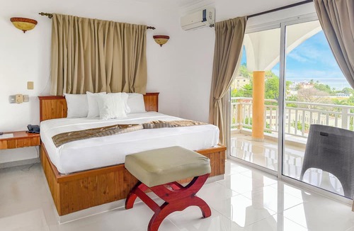 Barrio New York Hotel | Hotel & Restaurant Chino