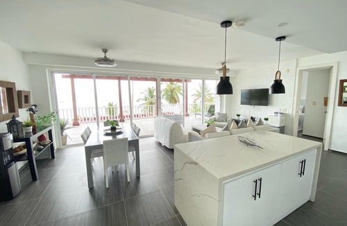 Punta Balandra Apartment | Apartamento Vista Mare 5-202