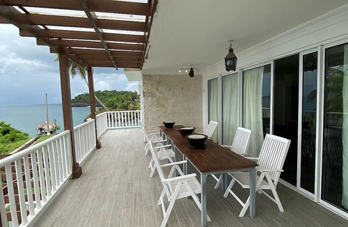 Punta Balandra Apartment | Apartamento Vista Mare 12-201