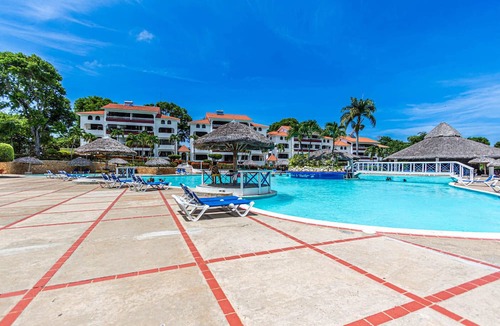 La Mulata Apartment | Serene Sosúa Retreat With the Biggest Pool in Sosua