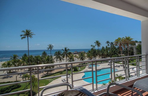 Villas Del Mar Apartment | Beachfront Condo Costa del Sol Sleeps 6