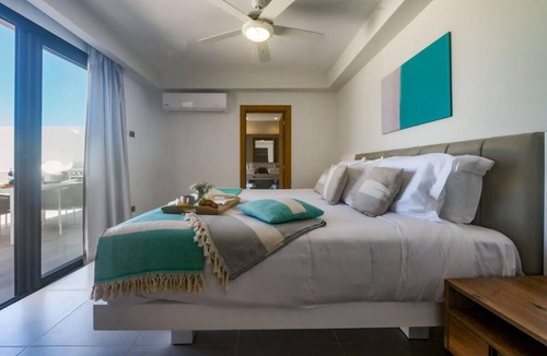 El Cortecito Apartment | Elegant and Spacious Penthouse With Ocean View