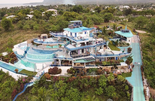 Las Galeras Villa | Espectacular Nueva Villa Frente al mar con Playa Privada. Capacidad Hasta 28 px
