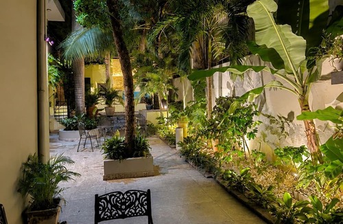 La Primavera Hotel | Hotelito Bonito Eli & Edw