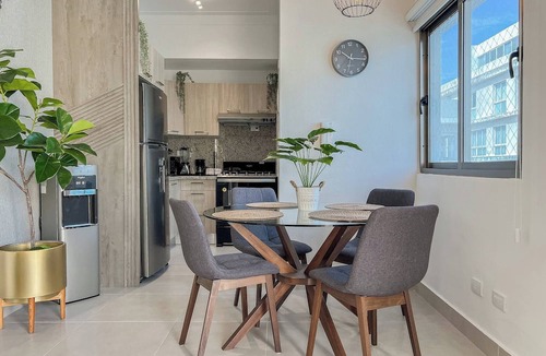 Downtown Santo Domingo Apartment | Goistay Elegant Refugio Caribeño 1br Gym Pool Naco APT 9F
