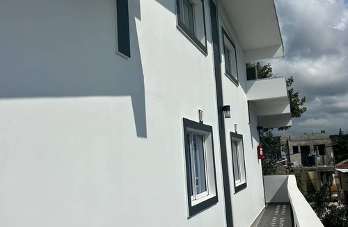 El Batey Hotel | HILLMON'S HOTEL BAR & LOUNGE