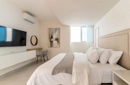 La Julia Apartment | Design Decor - 2BR - Rooftop Jacuzzi - King Size Bed
