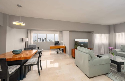 Ensanche Naco Hotel | Radisson Hotel Santo Domingo