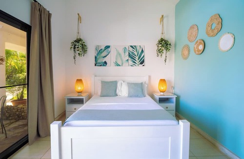 Sosua Bed & Breakfast | Garden by the Sea