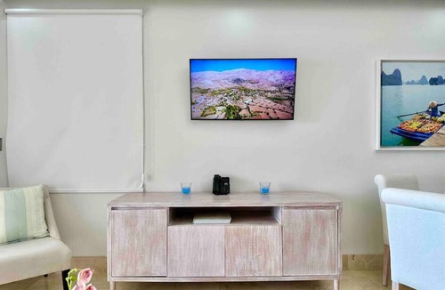 Samana Apartment | Beautiful Apt, King Bed, Pool, Rooftop Terrace, Spectacular Bay View.