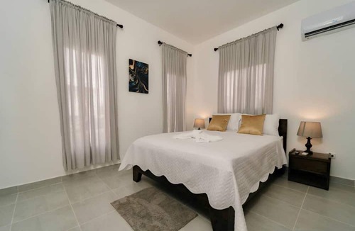 El Macao House | Family Villa w Pool BBQ 5 Min From Macao Beach