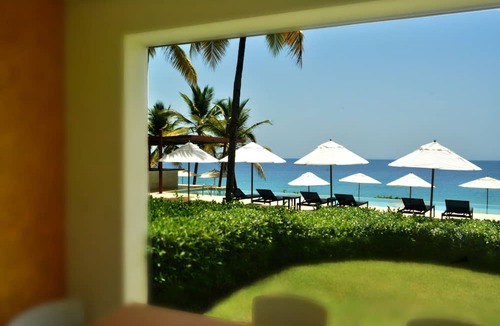 El Batey Apartment | Infiniti Blu Luxury Ocean Front Condos