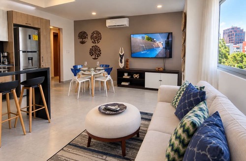 Downtown Santo Domingo Apartment | Unique location, workspace, great guest service
