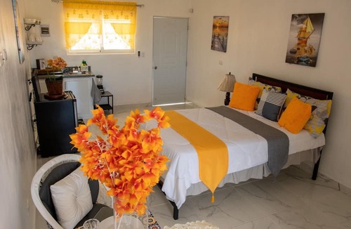 Los Maestros Apartment | ROYAL TERRACE DUKE V