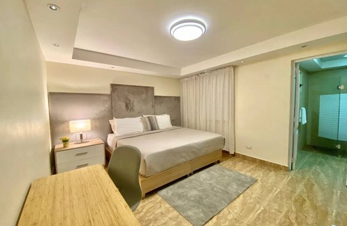 La Arboleda Condo | Lovely Apartment in the Heart of the City: Renovated, Stylish Decor