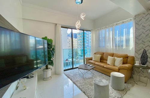 Downtown Santo Domingo Condo | Luxury Upscale, City Center Condo, Full AC, Fast Wi-Fi, Pool, King Bed, Near All