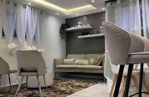 Santiago de los Caballeros Condo | ,self check-in,beautiful, céntric, first floor.