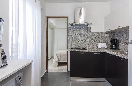San Anton House | Lovely 3BR House at a Colonial Zone Park