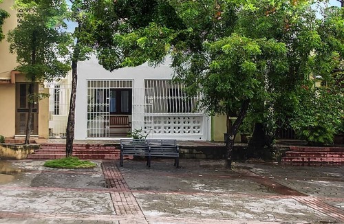 San Anton House | Lovely 3BR House at a Colonial Zone Park