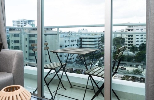 Downtown Santo Domingo Condo | KingBed-BestLocation-WiFi-Gym-CityView-YellowKey*