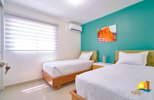 Punal Apartment | King Size Penthouse| Rooftop Jacuzzi| Pool Table| BBQ| 7 min Airport