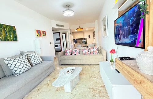 El Soco House | MAGNIFIQUE BEACHWALK CONDO IN NUEVA ROMANA RESORT