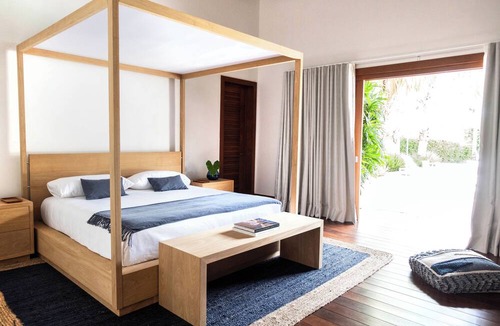 Los Naranjos Villa | Casa Luna Llena – Luxury Private Villa, Near the Beach, Pool, Golf Carts, Staff