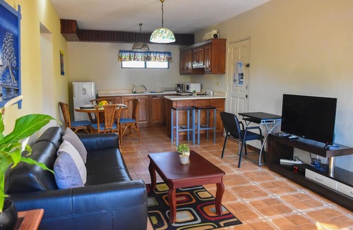 Costambar Apartment | Apartment with pool and balcony for family and pets