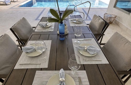 Punta Cana Villa | Beautiful 4-bedroom ranch style villa with private pool in Caleton Residences