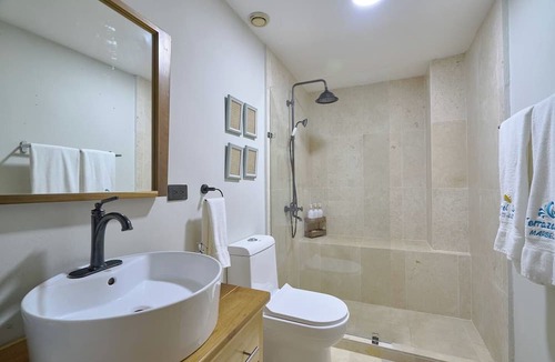 Villas Del Mar Apartment | ®{Sunset~Glow~Retreat}@Marbella +Beachfront+Pool