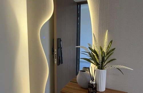 La Isabelita Apartment | Stay in this beautiful central and luxurious apartment 5 minutes from the beach.