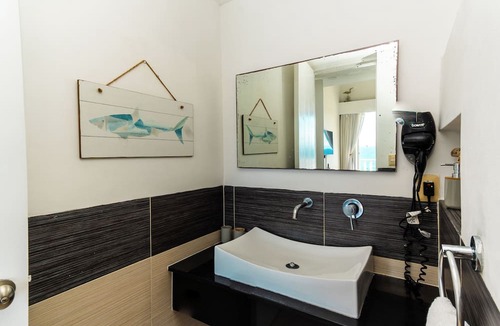 Samana Apartment | 2BR condo - PRIVATE BEACH/Ocean view - TV, Wifi, Gym, Pool