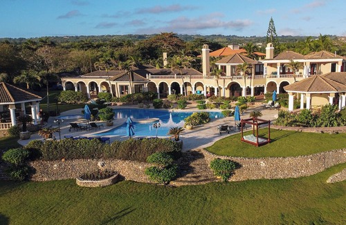 Cabrera House | Oceanfront estate in fantastic Cabrera Orchid Bay