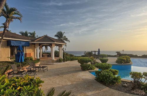 Cabrera House | Oceanfront estate in fantastic Cabrera Orchid Bay