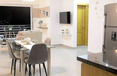Ensanche Miramar Apartment | Two-Bedroom Apartment with Pool Near the Ocean (C)