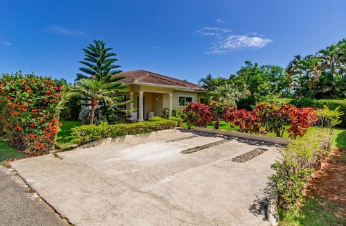 Urbanizacion Tavarez House | Hispaniola Res. 3Bdrm 2Bath Pool Table & Pool