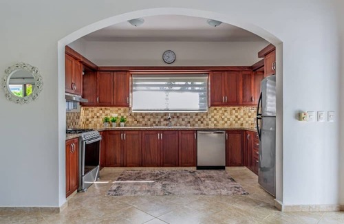 Urbanizacion Tavarez House | Private Pool Villa Walk to Beaches & Dining