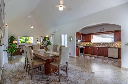 Urbanizacion Tavarez House | Private Pool Villa Walk to Beaches & Dining