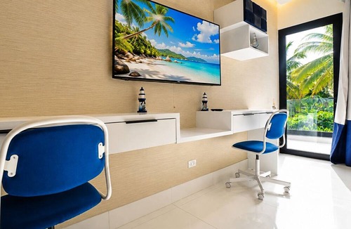 La Mulata House | 🌊 Luxurious Beachfront Villa | Surfing, Privacy, and Tropical Style