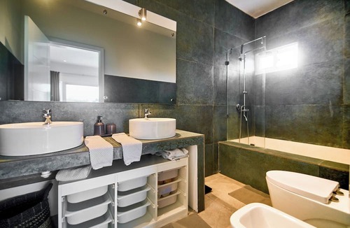La Iglesia Apartment | Case Damare Coralstone 3