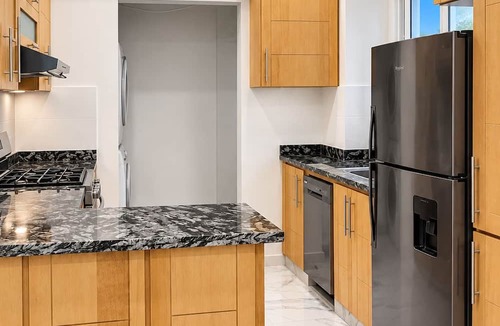 Prado Oriental Apartment | The Duo by Suarez Properties | Jacuzzi & BBQ