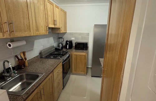 Santo Domingo Oeste Apartment | Apartamento nuevo con WI-FI + TV 4K 65" + gimnasio + parqueo Santo Domingo Oeste