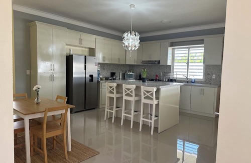 Barahona House | New construction luxury home with Bay views of the Southwest Beaches