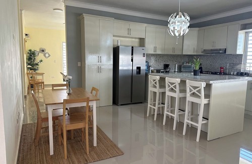 Barahona House | New construction luxury home with Bay views of the Southwest Beaches