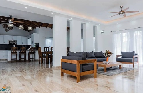 Sanchez Apartment | Luxury Room in Villa with Bar and Restaurant