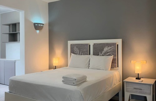 Dominicus Apartment | Tracadero Marina 40 Apt, 1 Bdr. Sea View