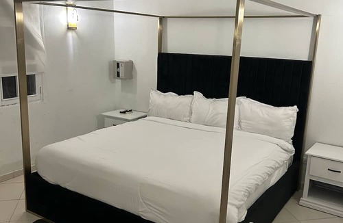 Boca Chica Apartment | Chic hotel suite in fabulous Boca Chica with WiFi, AC