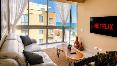 Reparto Ibarra Apartment | Luxurious Ocean View Penthouse With Private Jacuzzi