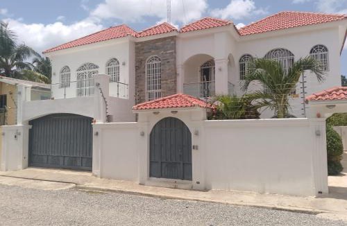 Santo Domingo Norte Villa | Villa Coronel