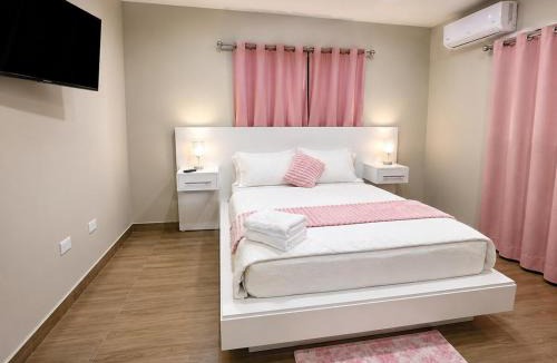 Cayetano Germosen Apartment | Suites-Alexa by HERGOZ